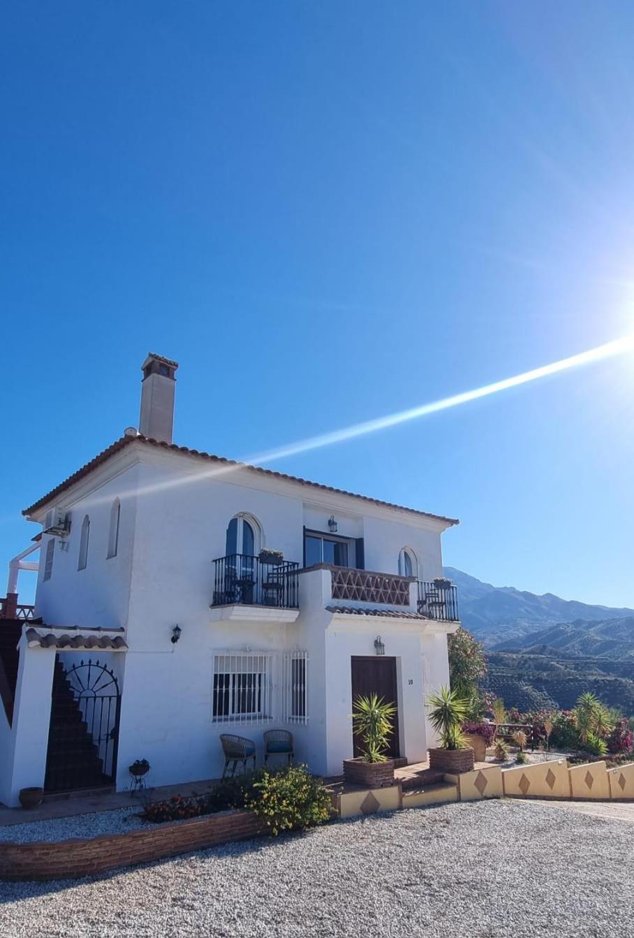 La Vista Vinuela Bed and Breakfast Exteriör bild