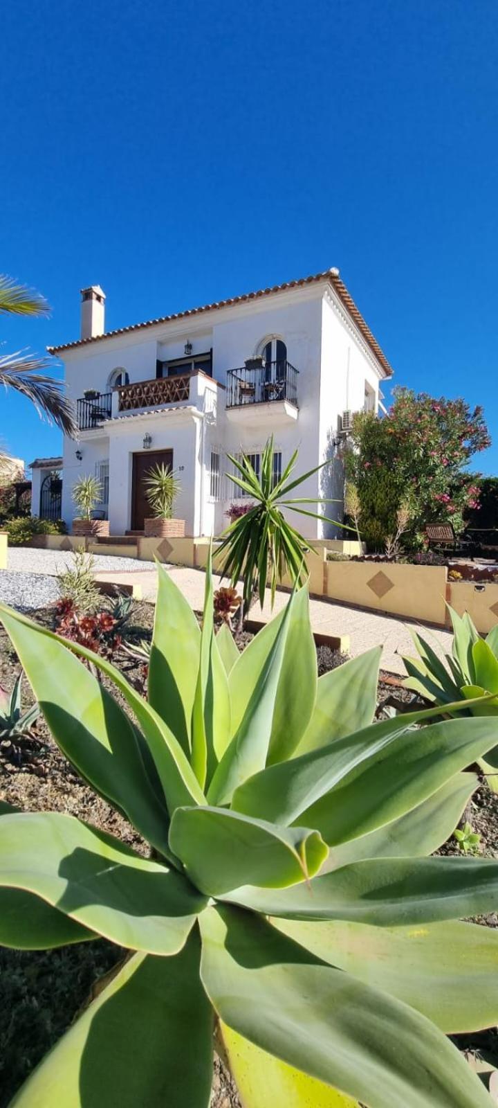 La Vista Vinuela Bed and Breakfast Exteriör bild
